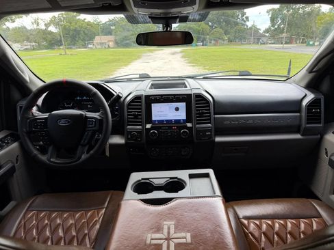 Used 2020 Ford F250 XLT w/ XLT Value Package AWD/4WD image 11