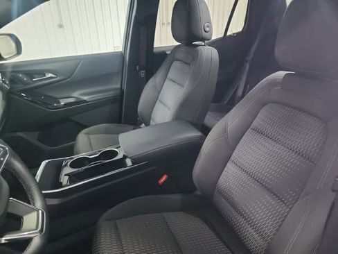 Used 2025 Chevrolet Equinox LT image 19