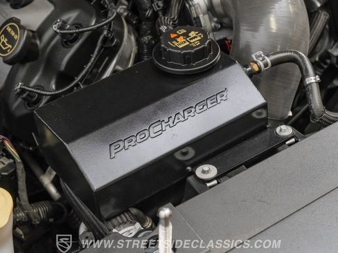 Used 2017 Ford Mustang GT image 38