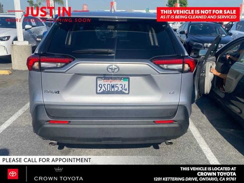 Used 2025 Toyota RAV4 LE FWD image 5