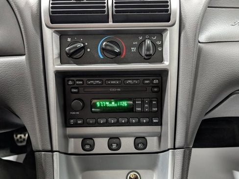 Used 2004 Ford Mustang Mach 1 RWD image 22