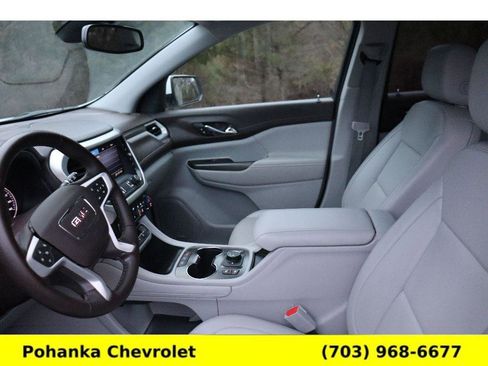 Used 2023 GMC Acadia SLT image 26