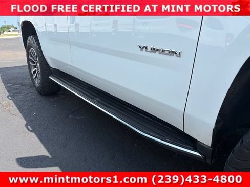 Used 2017 GMC Yukon SLT AWD/4WD image 18