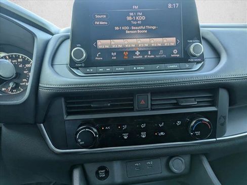 Used 2024 Nissan Rogue S AWD/4WD image 13