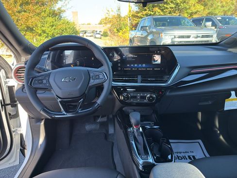 New 2026 Chevrolet Trax RS w/ Sunroof Package image 19