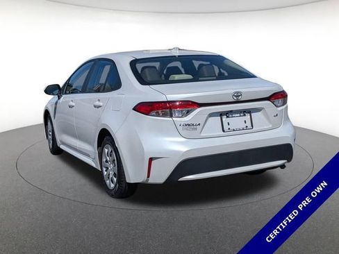 Used 2022 Toyota Corolla LE image 5