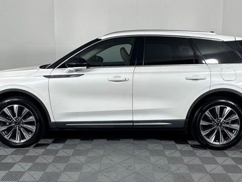 Used 2021 Lincoln Corsair Reserve image 5