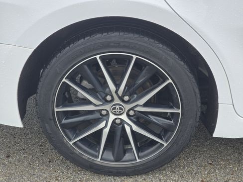 Used 2023 Toyota Camry SE FWD image 8