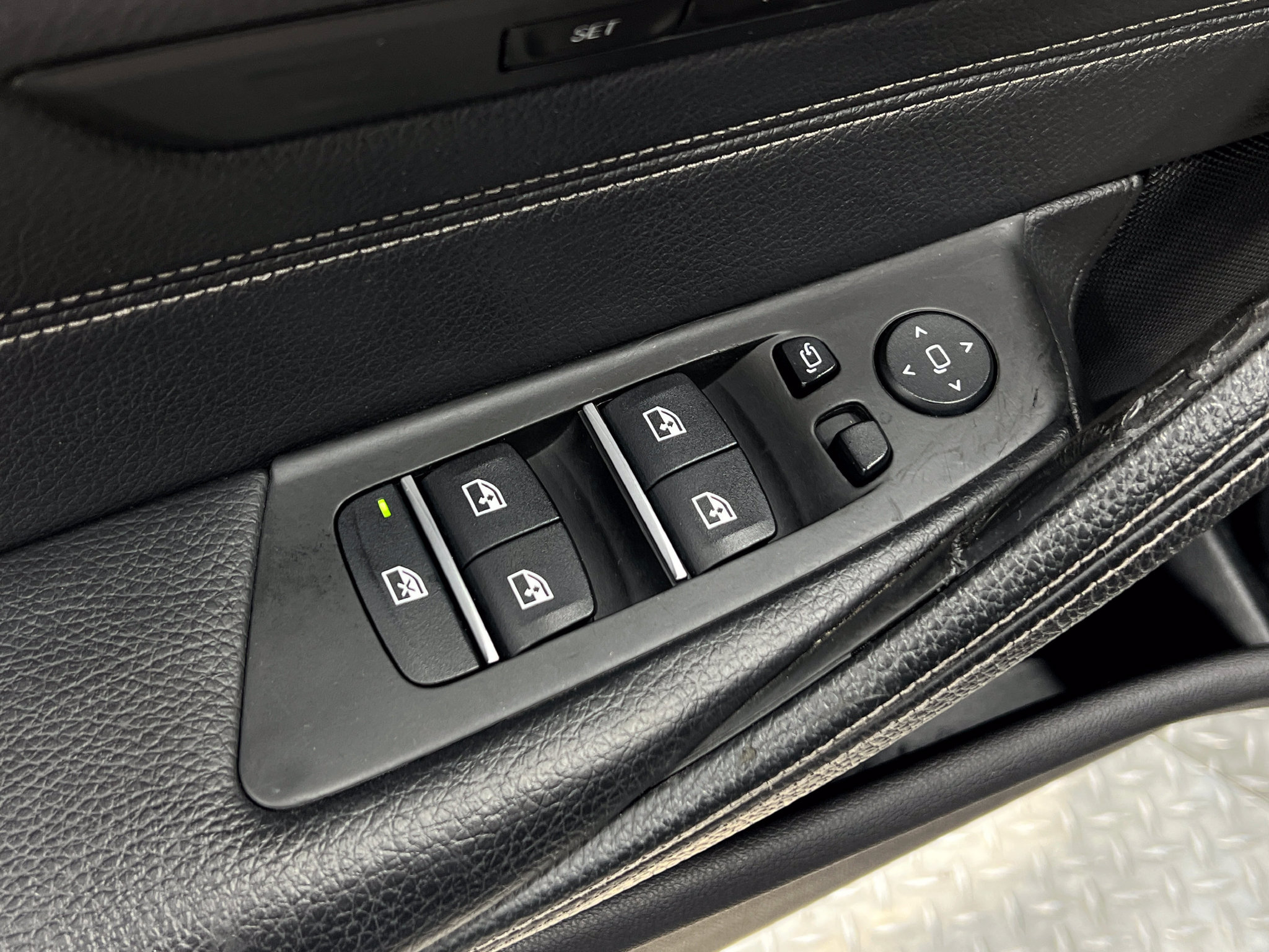 Used 2018 BMW 530e xDrive AWD/4WD image 16
