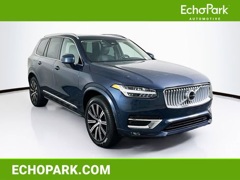 Used 2025 Volvo XC90 B5 Core image 1