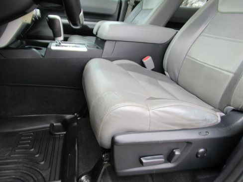 Used 2019 Toyota Tundra Limited image 22