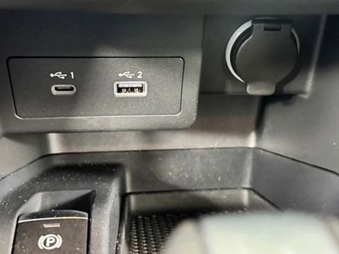 Certified 2023 Nissan Kicks SV FWD image 27
