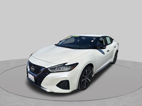 Used 2023 Nissan Maxima SV w/ Floor Mat Group FWD image 7