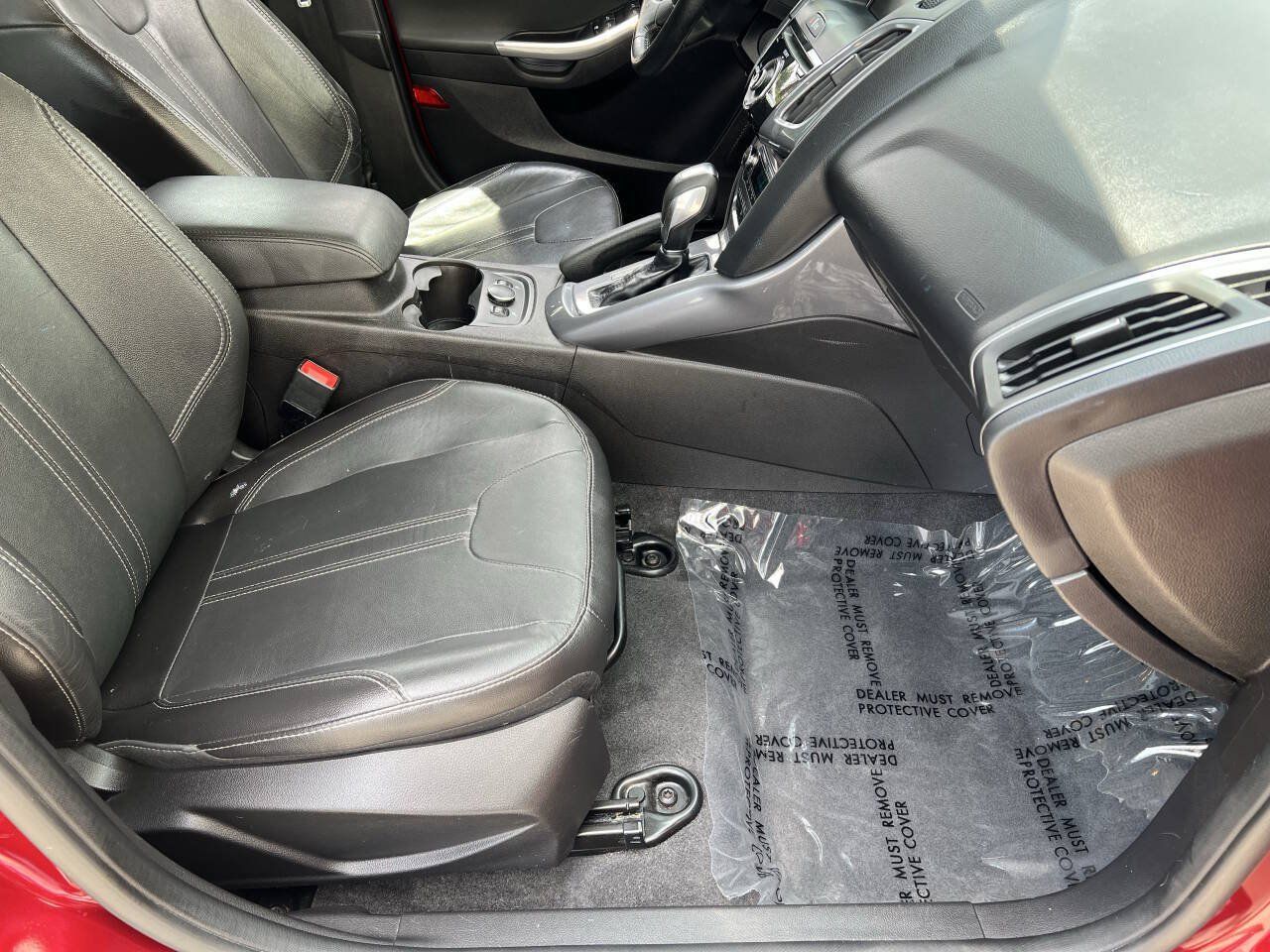 Used 2014 Ford Focus Titanium FWD image 10