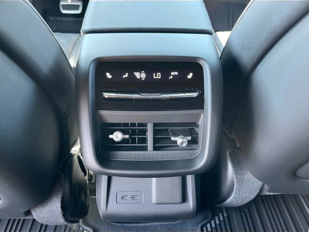 New 2026 Cadillac Lyriq V AWD/4WD image 26