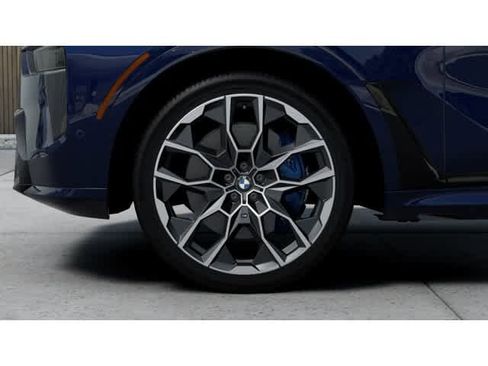 New 2026 BMW X7 xDrive40i w/ M Sport Package AWD/4WD image 7