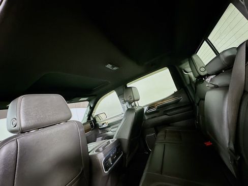 Used 2022 Chevrolet Silverado 1500 High Country w/ High Country Premium Package image 13