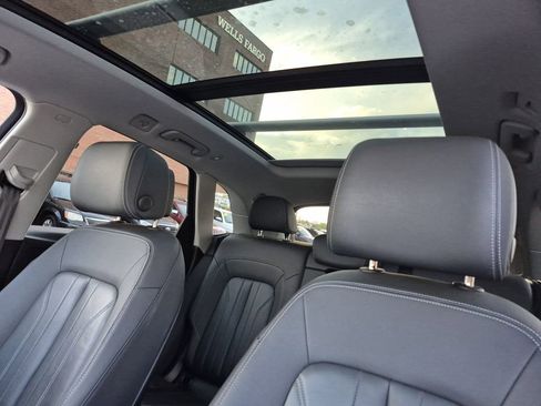 Used 2023 Audi Q5 2.0T Premium Plus image 12