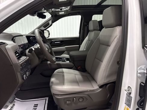 New 2026 Chevrolet Suburban Z71 w/ Z71 Off-Road Package AWD/4WD image 20
