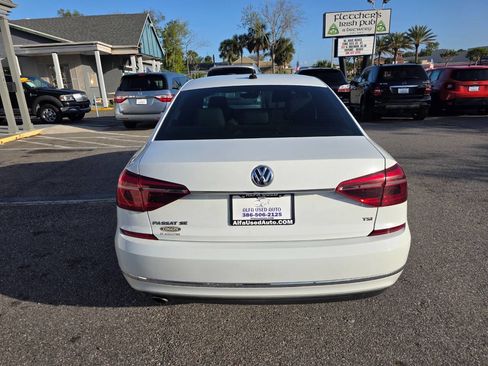 Used 2018 Volkswagen Passat 2.0T SE image 5