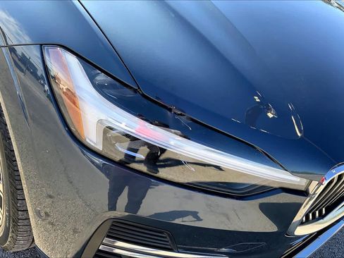 Used 2022 Volvo XC60 B5 Inscription w/ Advanced Package image 26