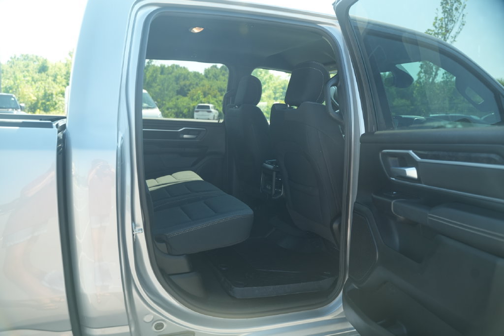 Used 2023 RAM 1500 Big Horn AWD/4WD image 23