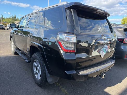 Used 2016 Toyota 4Runner SR5 AWD/4WD image 6