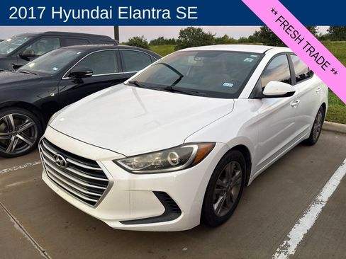 Used 2017 Hyundai Elantra SE FWD image 1