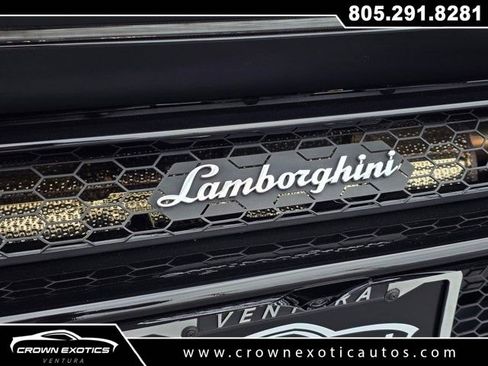 Used 2020 Lamborghini Huracan EVO image 30