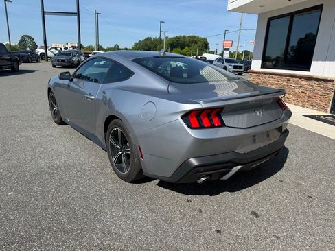 Used 2025 Ford Mustang Premium RWD image 6