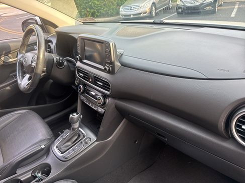 Used 2021 Hyundai Kona Limited AWD/4WD image 46