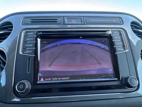 Used 2017 Volkswagen Tiguan S FWD image 41