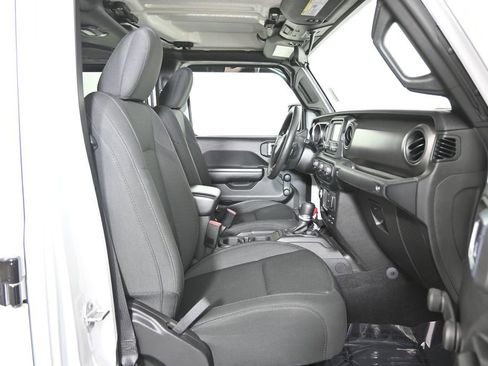 Used 2021 Jeep Gladiator Sport w/ Trailer Tow Package image 14