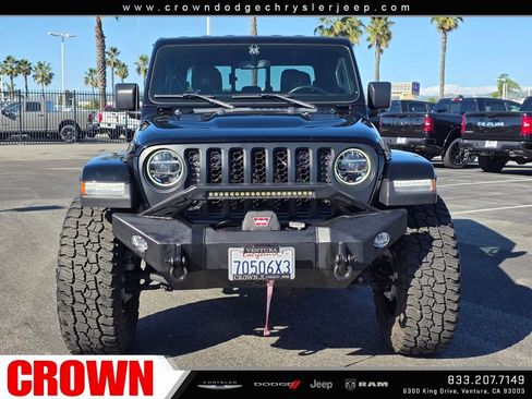 Used 2022 Jeep Gladiator Sport image 2