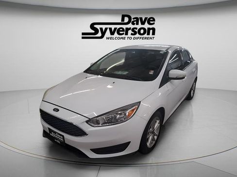 Used 2016 Ford Focus SE image 1