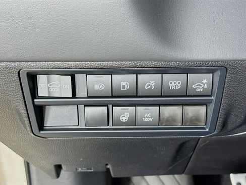 New 2026 Toyota Tundra Platinum w/ TRD Off-Road Package AWD/4WD image 12