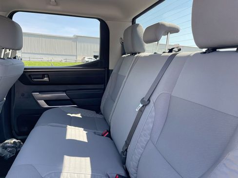 Certified 2022 Toyota Tundra SR5 w/ SR5 Convenience Package AWD/4WD image 8