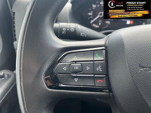 Used 2025 RAM ProMaster 2500 w/ Convenience Group FWD image 17
