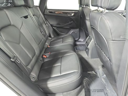 New 2026 Porsche Macan image 26