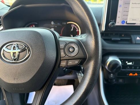 Certified 2023 Toyota RAV4 LE FWD image 21