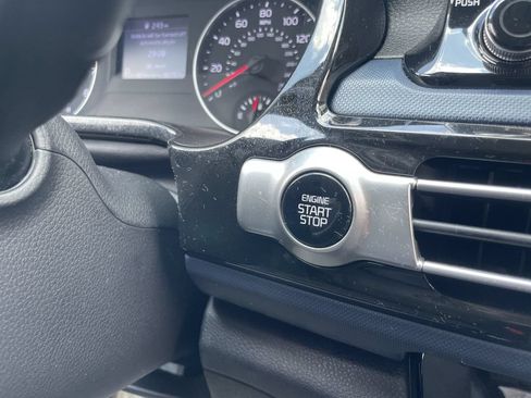 Used 2022 Kia Seltos S FWD image 25