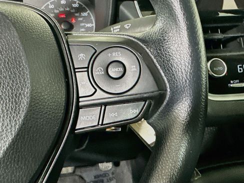 Used 2024 Toyota Corolla LE FWD image 17