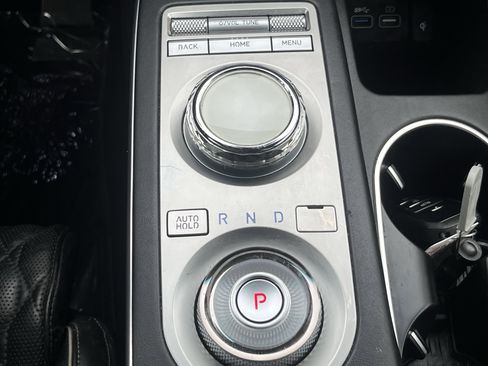 Used 2022 Genesis GV70 3.5T Sport w/ Sport Advanced Package AWD/4WD image 22