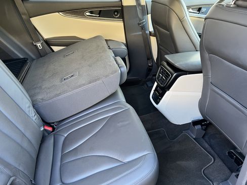 Used 2019 Lincoln Nautilus Reserve image 21