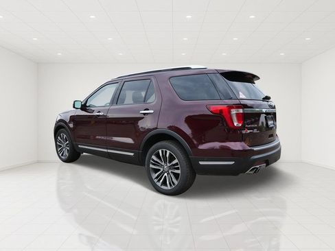 Certified 2018 Ford Explorer Platinum AWD/4WD image 4