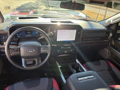 Used 2024 Ford F250 Lariat w/ Lariat Ultimate Package AWD/4WD image 25