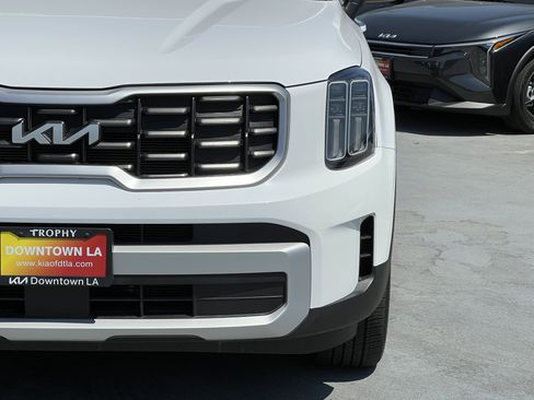 Used 2025 Kia Telluride S FWD image 13