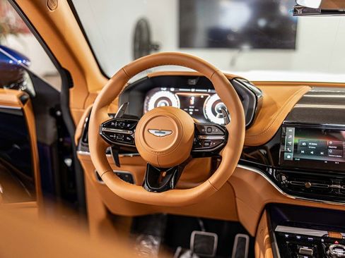 New 2026 Aston Martin DBX 707 image 38