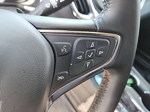 Used 2024 Chevrolet Equinox LT AWD/4WD image 11