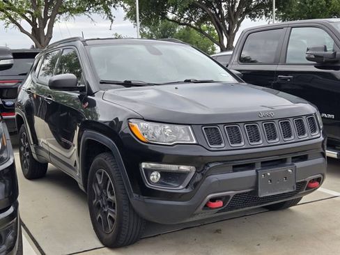Used 2018 Jeep Compass Trailhawk w/ Cold Weather Group AWD/4WD image 1
